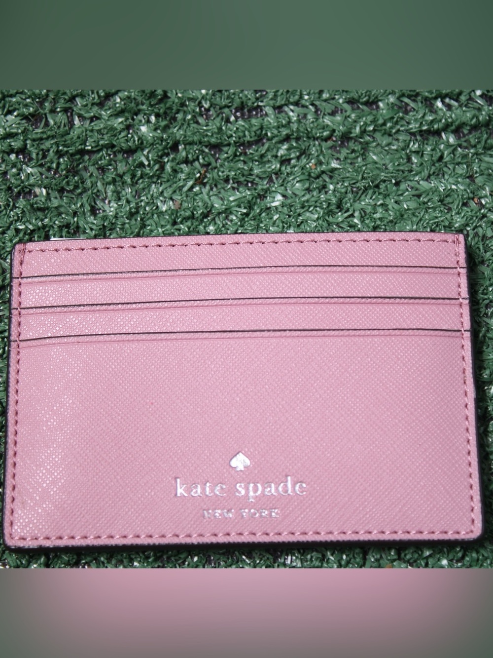 New with tags
Kate Spade Pink Saffiano Leather Cardholder